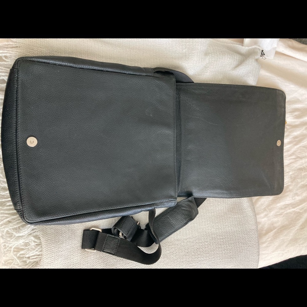 CL FACTORY Messenger Tablet Bag Yellow Black - Picture 6 of 8